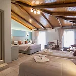 Parnassos Hotel