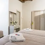 Parnassos Hotel 3*