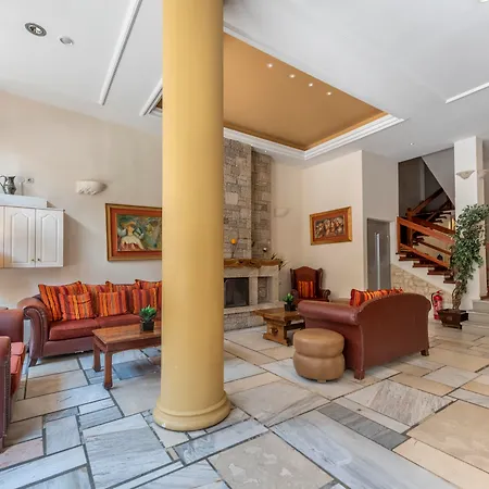 Parnassos Hotel 3*