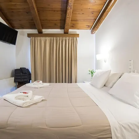 Hotel Parnassos 3*