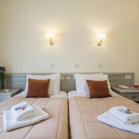 Hotel Parnassos 3*