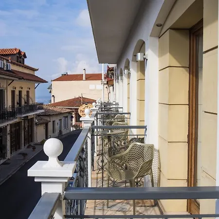 Parnassos Hotel 3*
